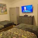 Hotelalternative Deluxe App Erste Etage Mit 2 Schlafzimmer Haus 63 זולינגן