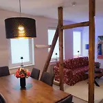 Hotelalternative Deluxe App Erste Etage Mit 2 Schlafzimmer Haus 63 דירה זולינגן