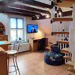 Hotelalternative Deluxe App Erste Etage Mit 2 Schlafzimmer Haus 63 דירה *