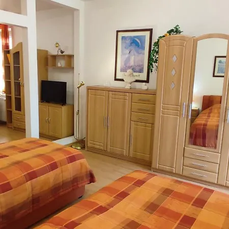 Hotelalternative Deluxe App Erste Etage Mit 2 Schlafzimmer Haus 63 *