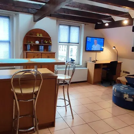 Hotelalternative Deluxe App Erste Etage Mit 2 Schlafzimmer Haus 63 Apartman Solingen